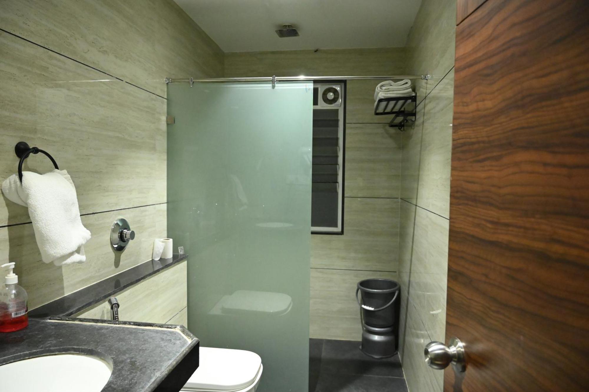 The One Hotel Nashik Buitenkant foto
