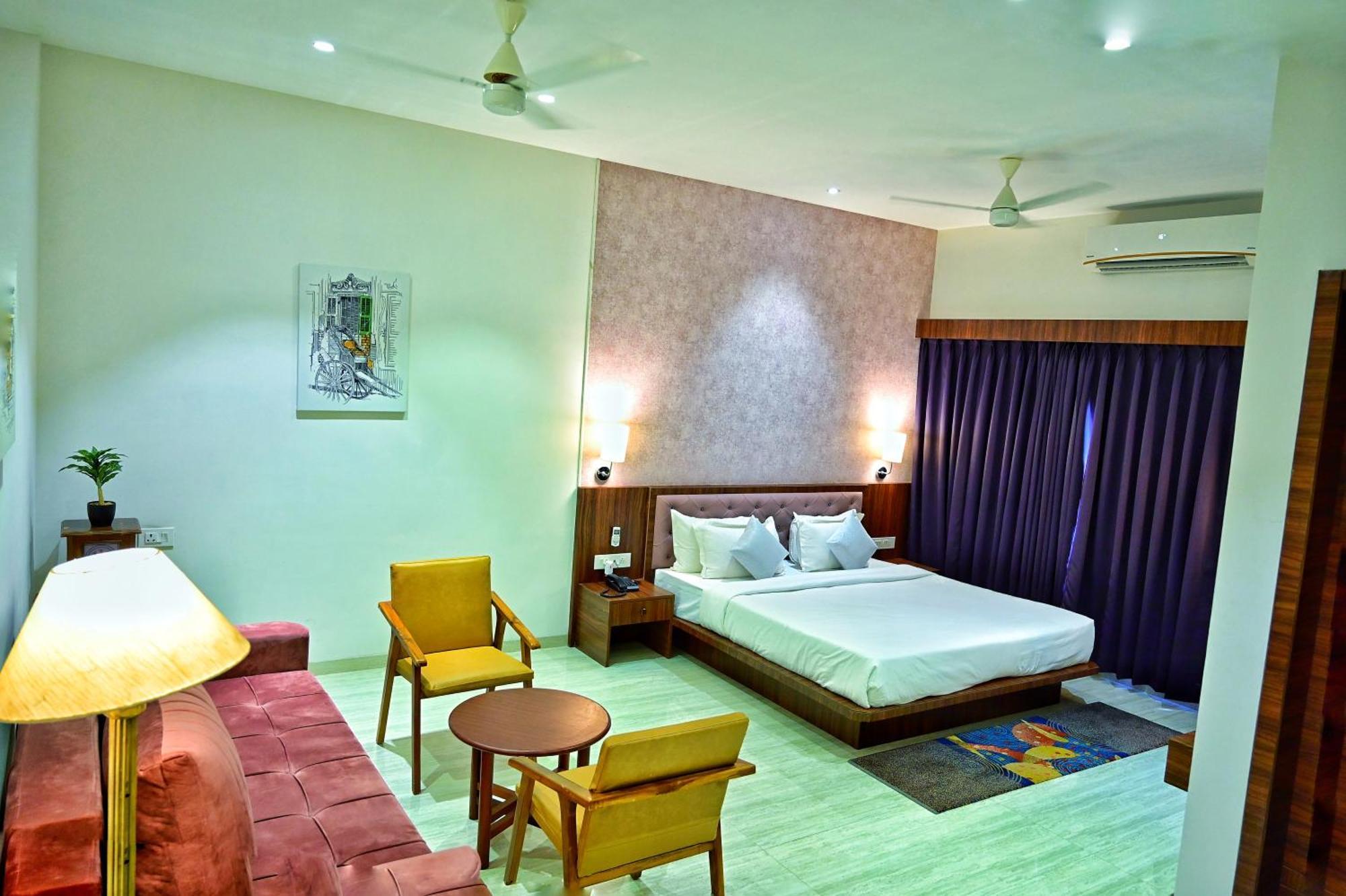 The One Hotel Nashik Buitenkant foto