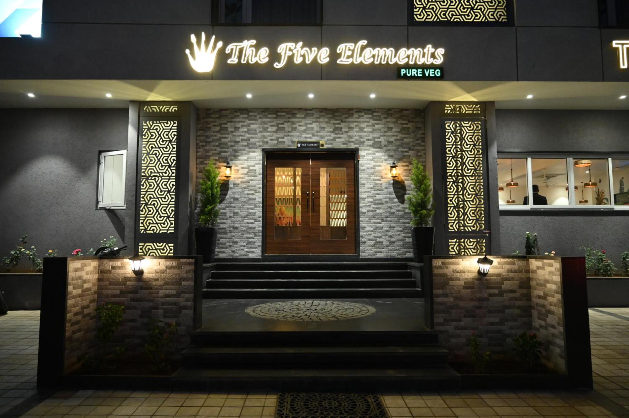 The One Hotel Nashik Buitenkant foto